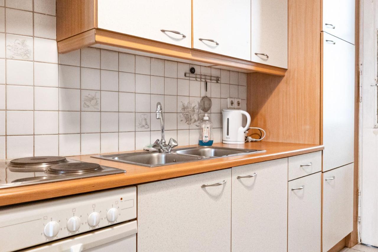 Attractive Apartment near Wiener Stadthalle Exterior foto
